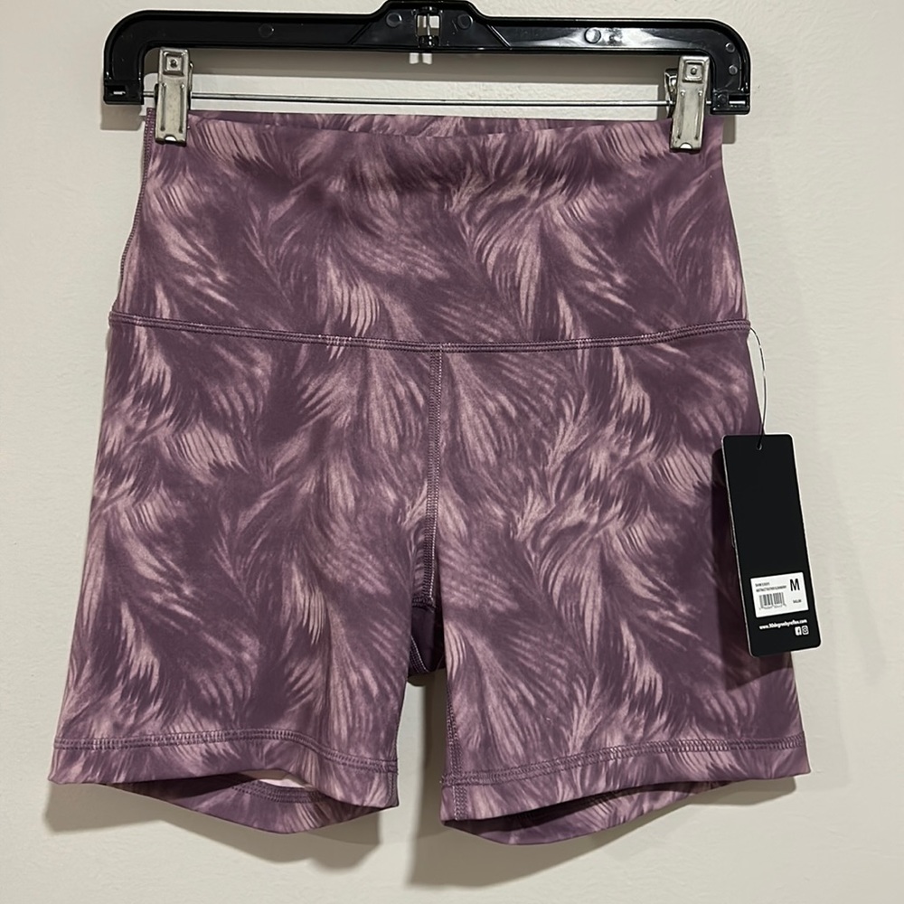 NWT 90 Degree Hi Rise Elastic Free Waistband Workout Shorts Women Size M